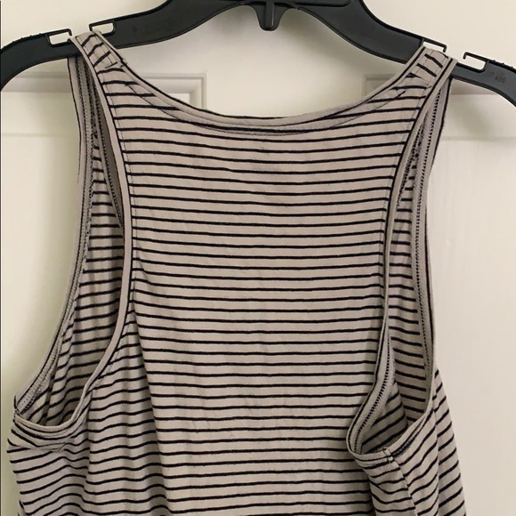 Old Navy Tank Top Medium Striped Grey Relaxed Fit Black - Picture 5 of 8